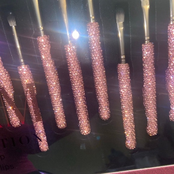 glitz and glam makeup brushes PINK - Picture 5 of 5